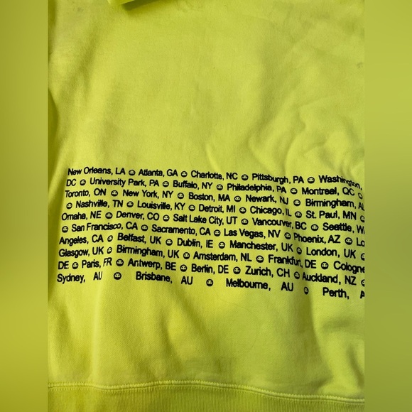Billie Eilish World Tour 2022 Yellow Hoodie - Picture 9 of 14
